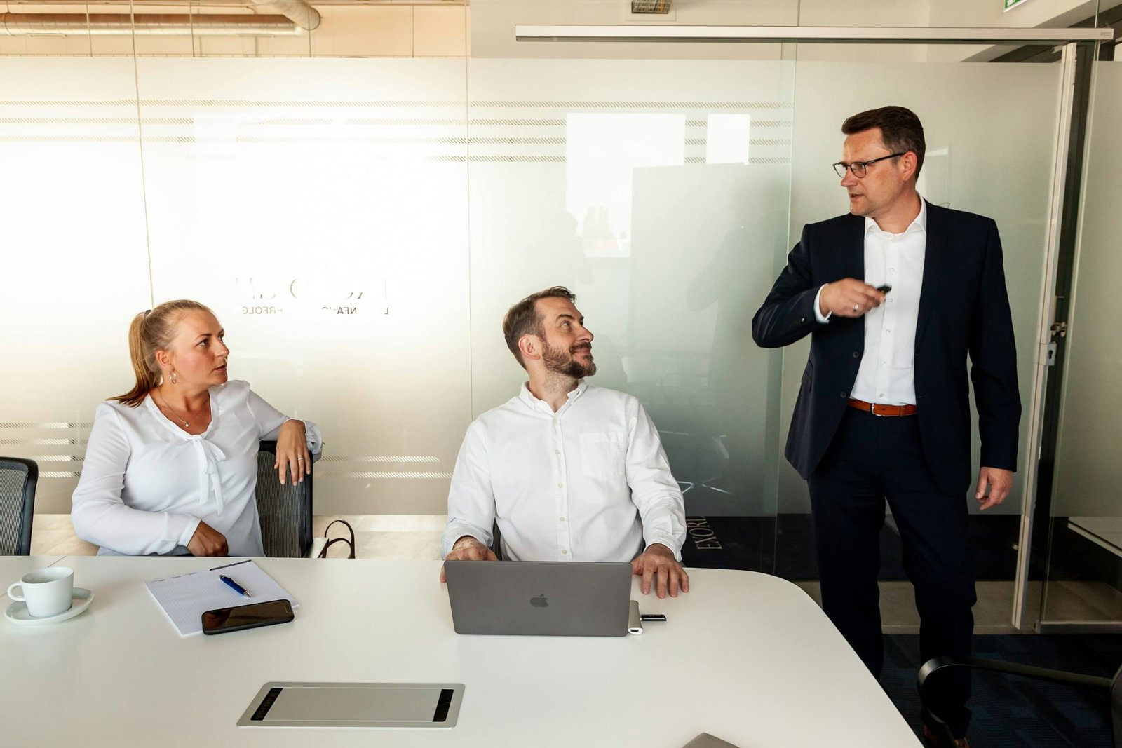 Real estate KPIs and weekly performance scorecard for tracking the metrics that matter most to top-performing real estate teams.